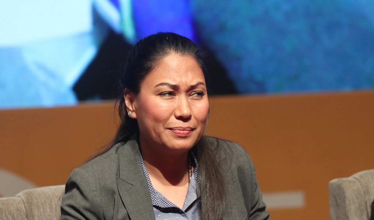 कुलमानको पार्टी घोषणा सभामा पुगिन् सुमना श्रेष्ठ, मञ्चमै आसिन