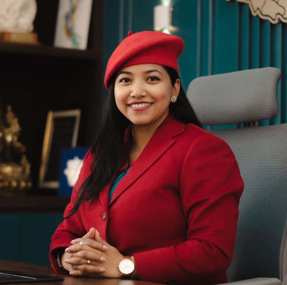 सुनिता डंगोल ओली प्यानलबाट केन्द्रीय सदस्य लड्ने