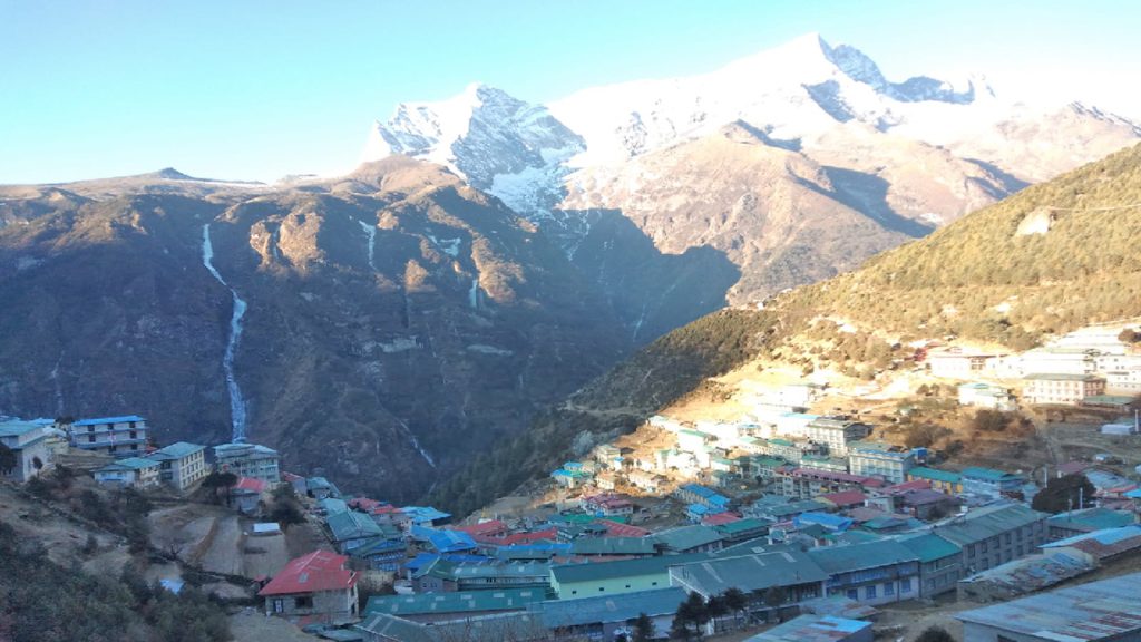 चिसो छल्न बस्ती छाडेपछि सुनसान छ खुम्बू क्षेत्र