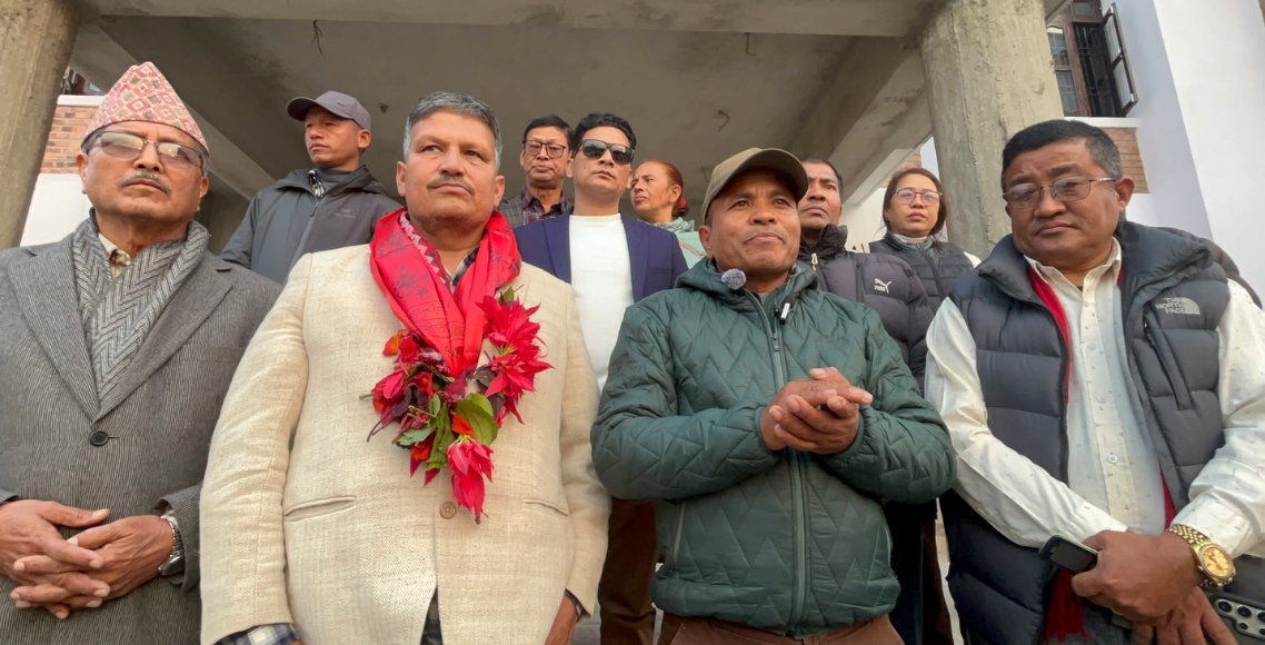 सिन्धुलीमा बागी विवाद : प्रचण्डले हरिबोलसहित सिन्धुलीका नेताहरूलाई बोलाए काठमाडौं