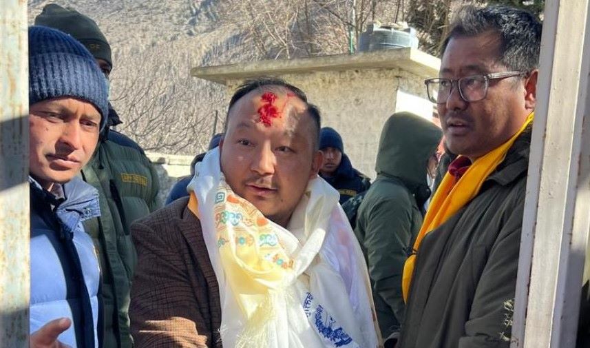 मुस्ताङमा आठ राजनीतिक पार्टीको उम्मेदवारी, को को भीड्दैछन् ?