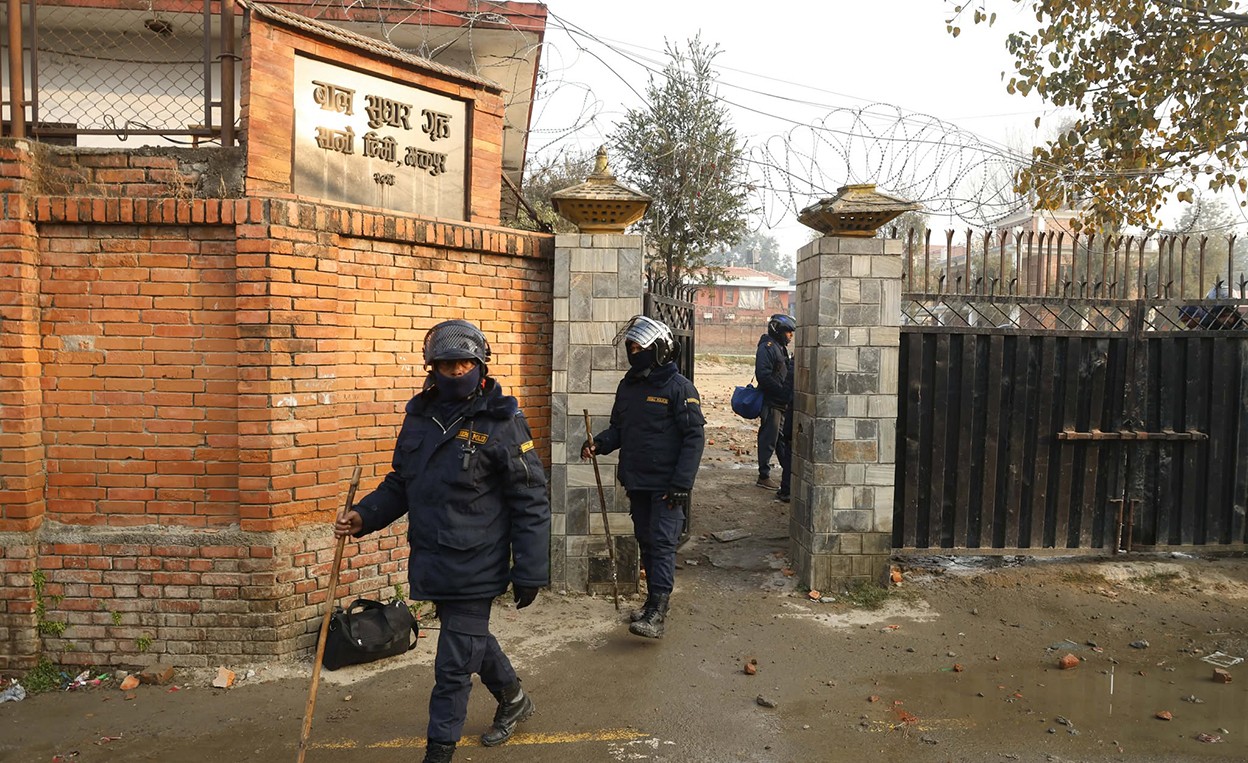 बाल सुधारगृहमा झडप र आगजनी : १३ जना घाइते, १६० बढी स्थानान्तरण