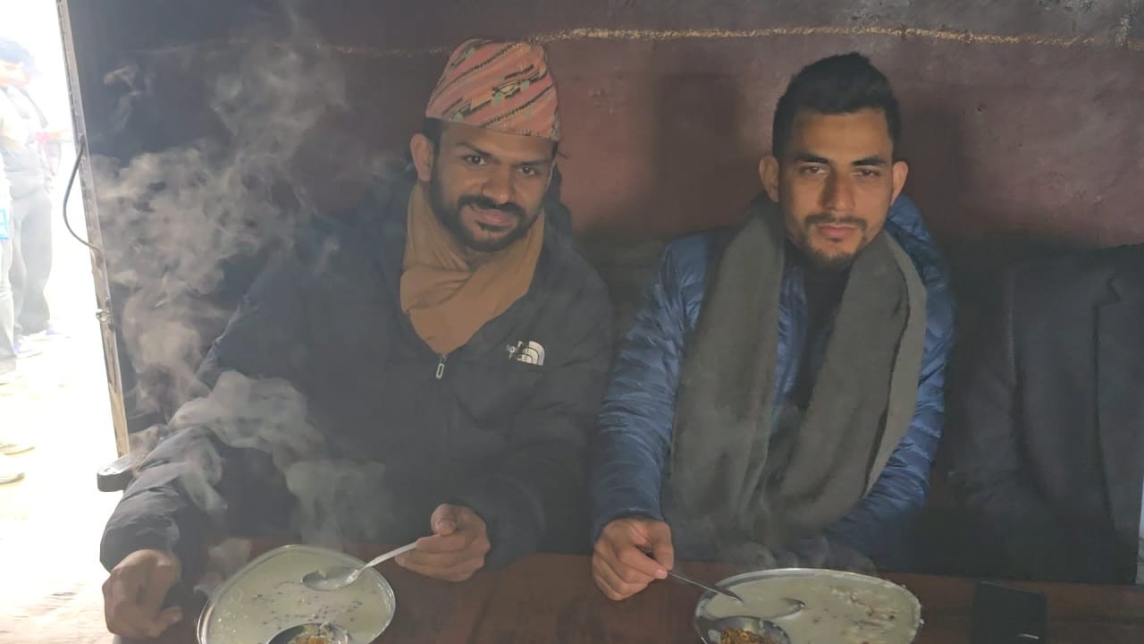 ओलीसँगको भिडन्त अघि पूर्व प्रधानमन्त्री देउवाको किल्लामा बालेन {तस्वीरहरु}