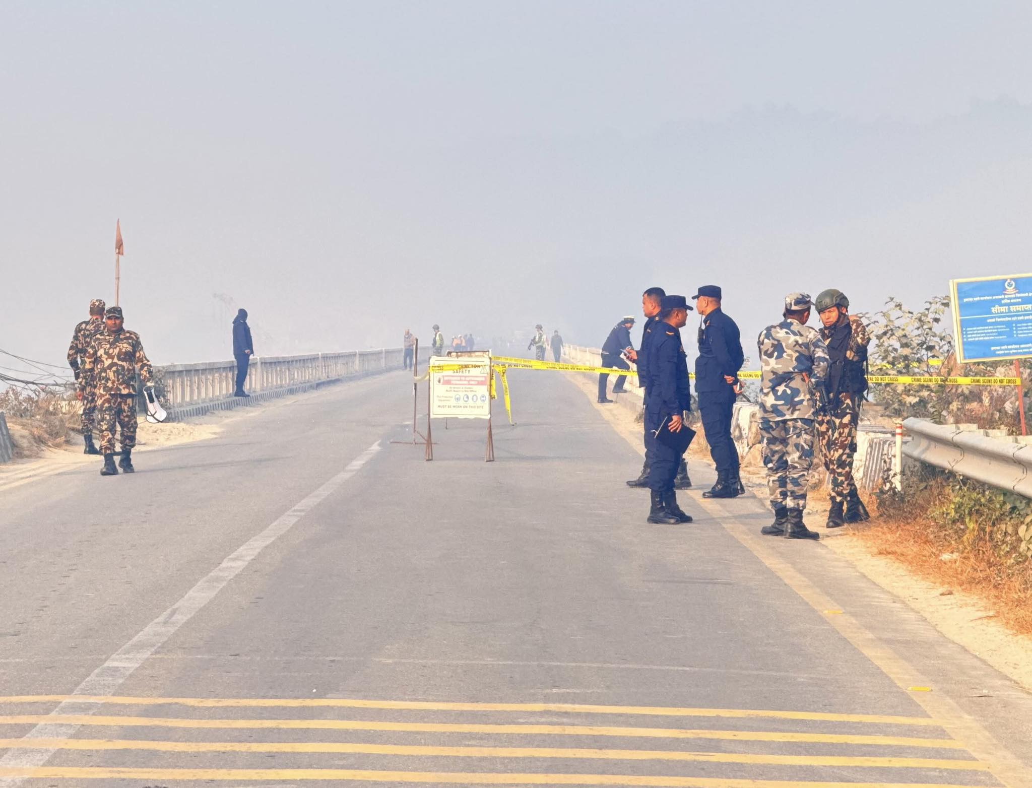 कनकाई पुल नजिक राजमार्गमा शङ्कास्पद वस्तु फेला