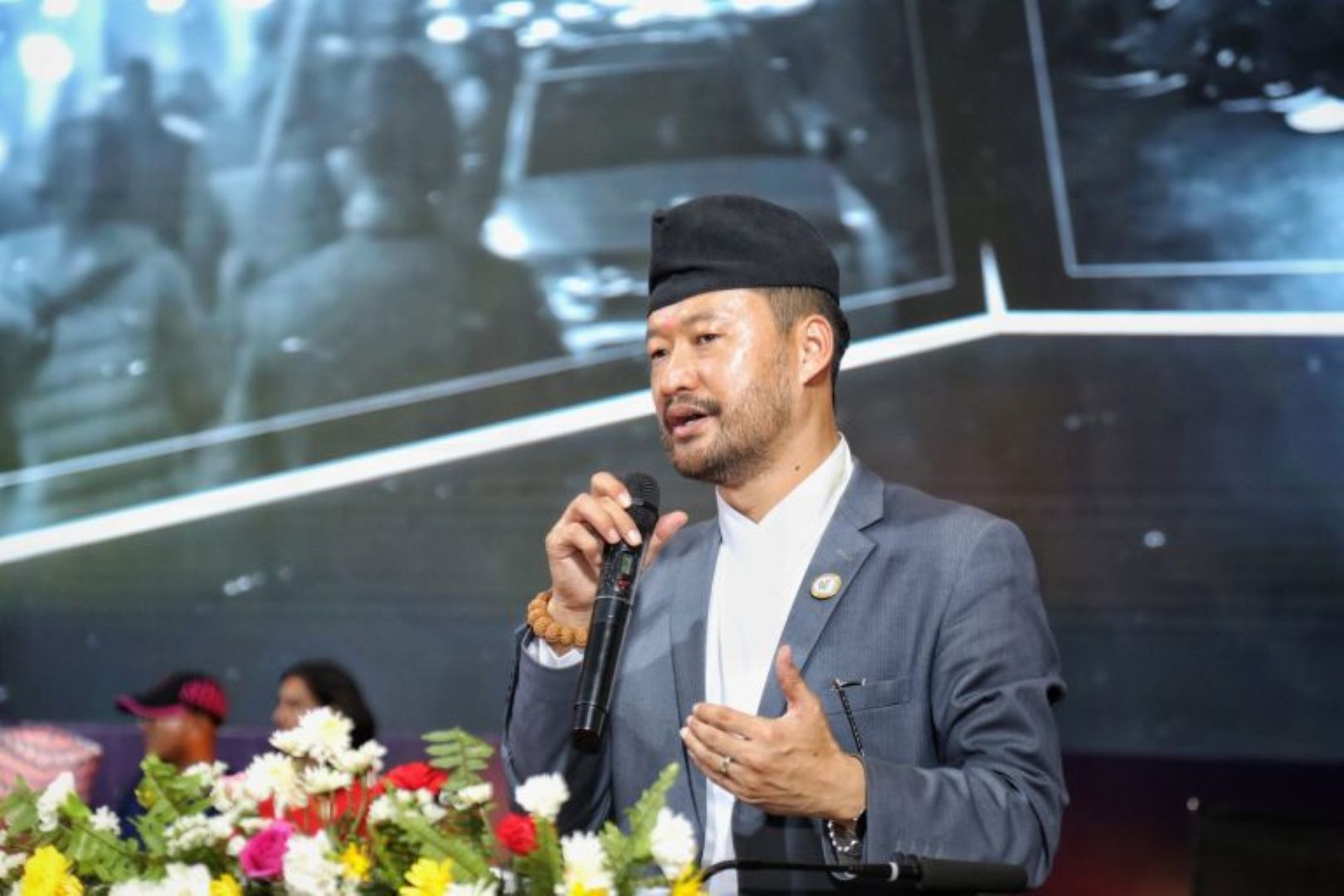 निर्वाचनमा एमालेका थेवेलाई युवा परिचालनको जिम्मेवारी