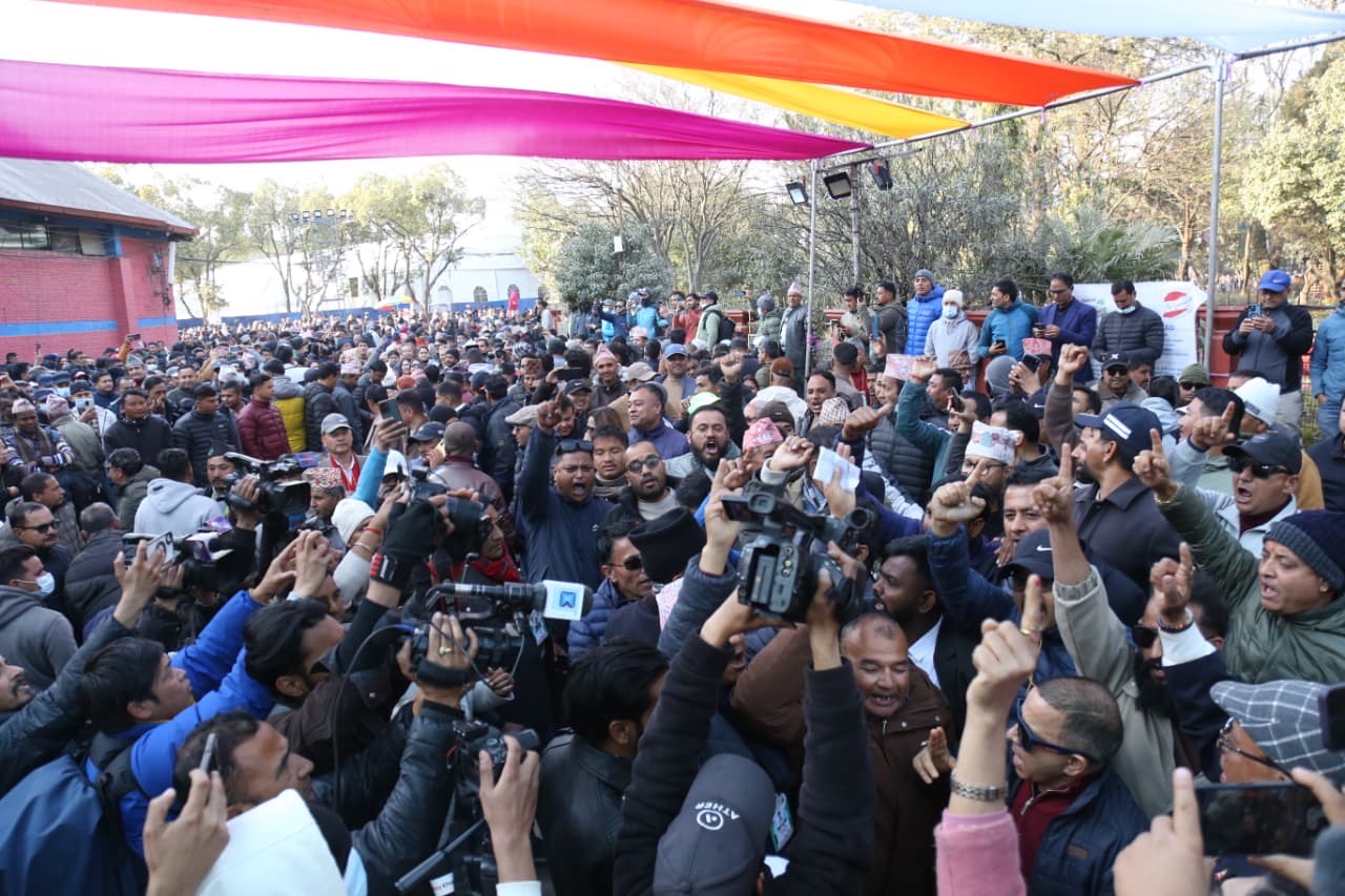 गगन–विश्वलाई कारबाहीपछि भृकुटीमण्डपमा नाराबाजी