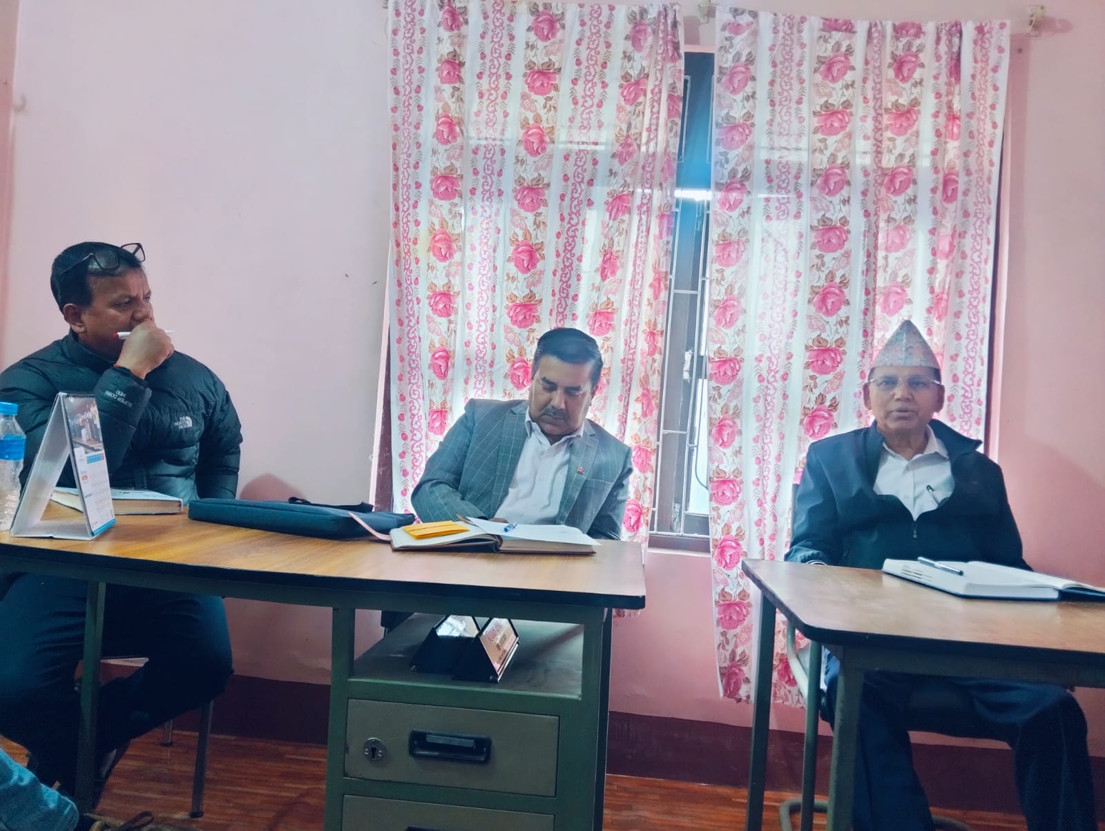 अध्यक्ष ओलीका चुनावी कमाण्डर भन्छन्–विकासका विरुद्ध ‘प्रोपोगन्डा’ को लडाई