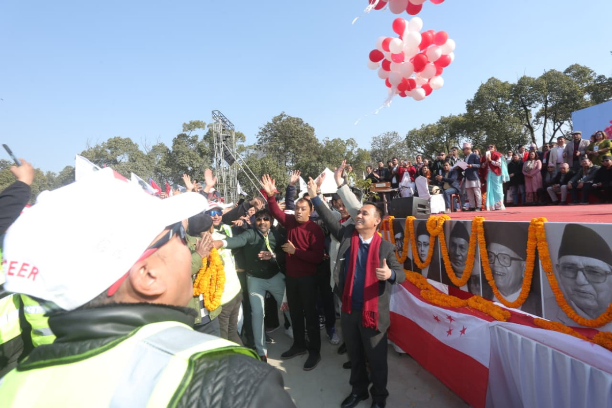 गगन र विश्वप्रकाशले गरे विशेष महाधिवेशन उदघाटन