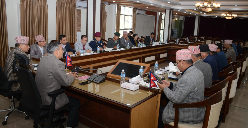 निर्वाचन सुरक्षा सम्बन्धमा गृहमन्त्री अर्यालद्वारा प्रदेशका प्रमुख सचिवहरूसँग छलफल