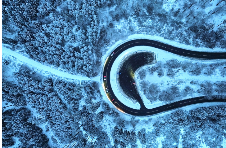 युरोपभर हिउँ–बरफको कहर,सडक, रेल र हवाई यातायात अवरुद्ध हुँदा जनजीवन अस्तव्यस्त