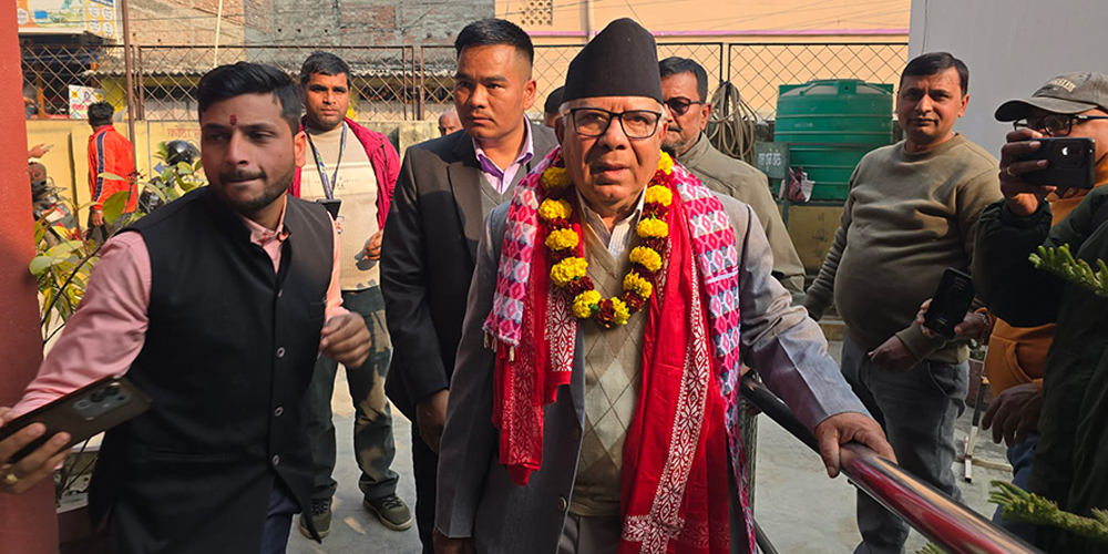 माधव नेपालले गराए रौतहट–१ बाट उम्मेदवारी दर्ता