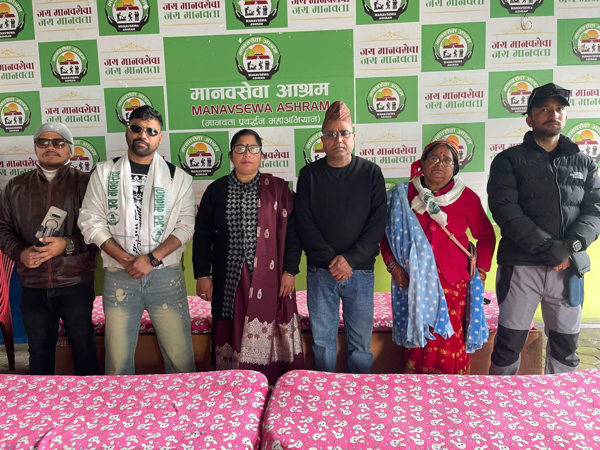 मानव सेवा आश्रममा जन्मदिन मनाए गायक भीम बिसीले