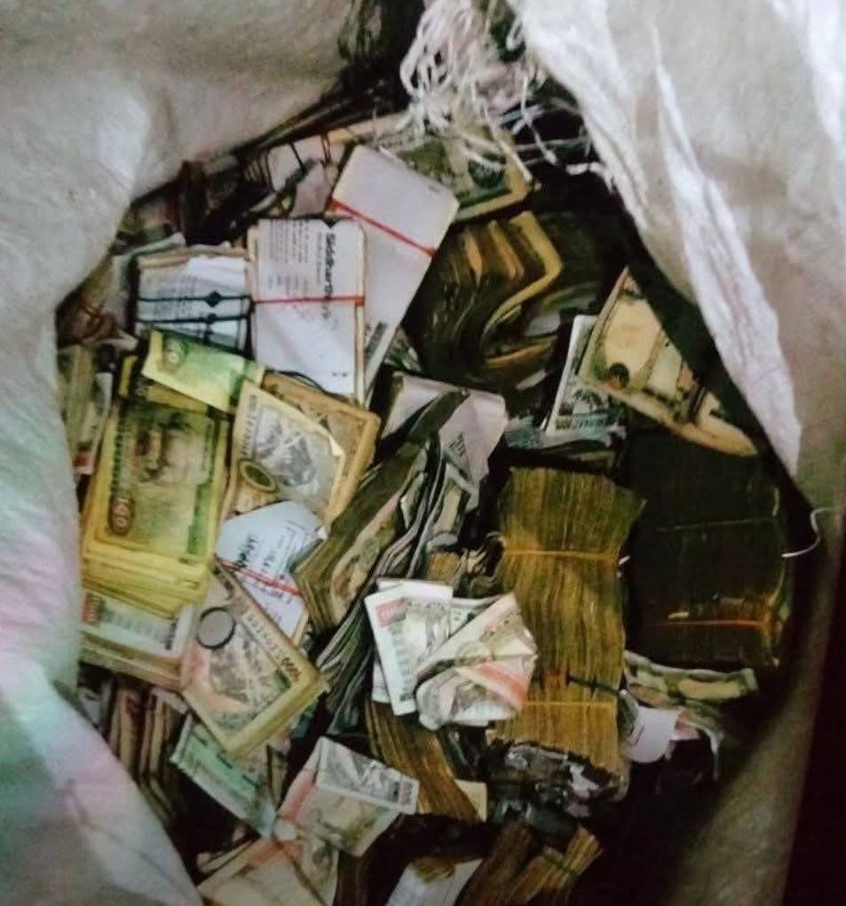 सिन्धुलीको एक एसबीआई बैंकबाट करिब ३ करोड ७ लाख रुपैयाँ लुटियो