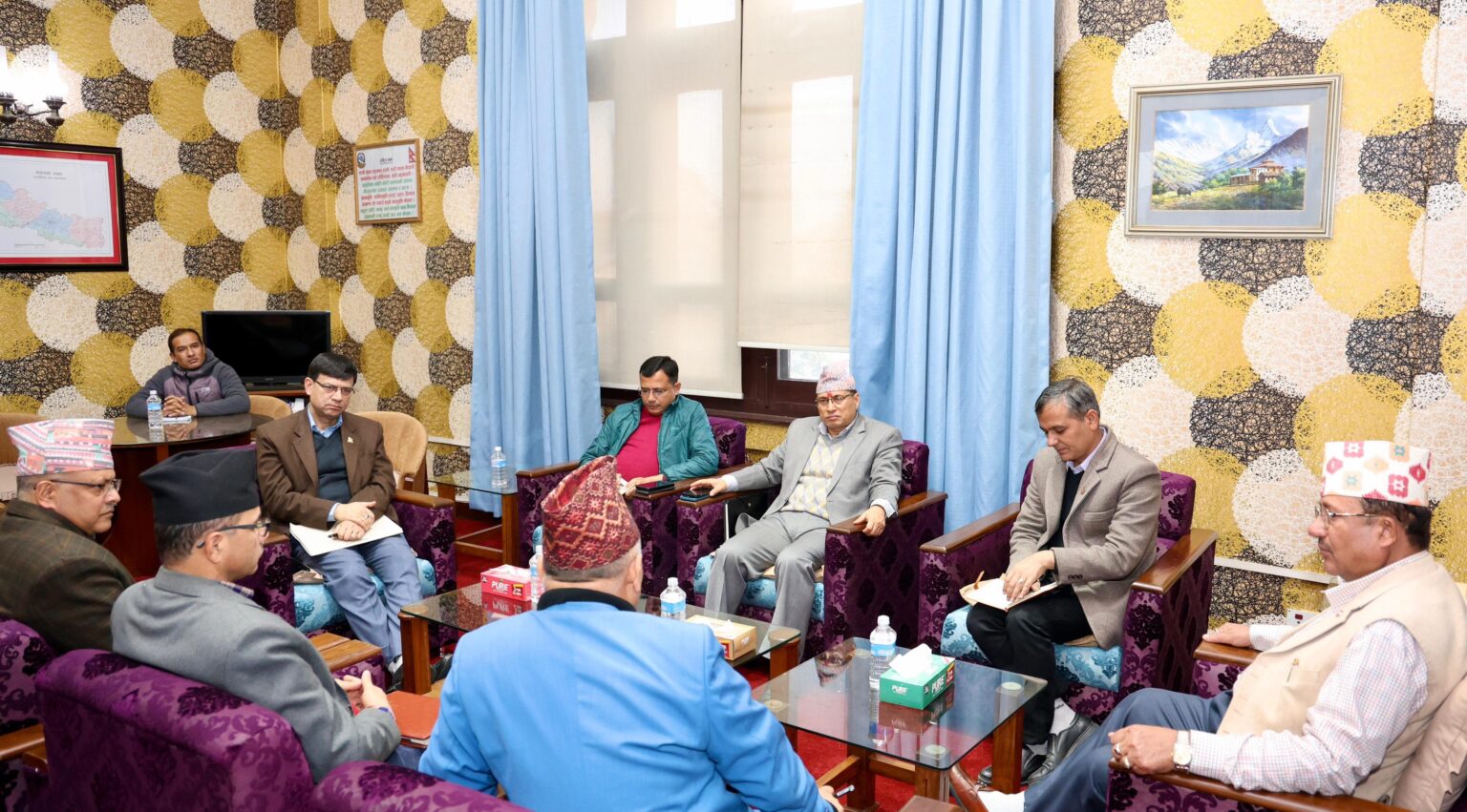 निर्वाचनको तयारीबारे गृहमन्त्री अर्याल र आयोग पदाधिकारीबीच छलफल, के के भए कुराकानी ?
