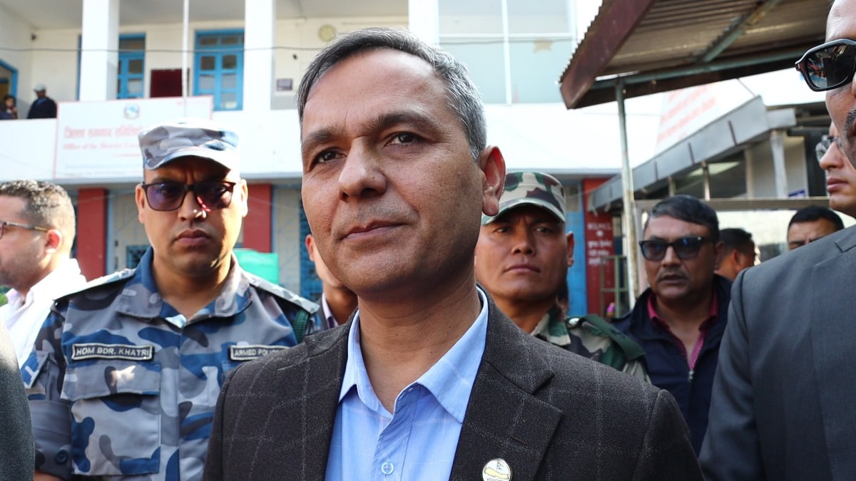 गृहमन्त्री अर्यालद्वारा काठमाडौँका कारागारहरूको निरीक्षण : कारागारको सुधारका लागि निर्देशन