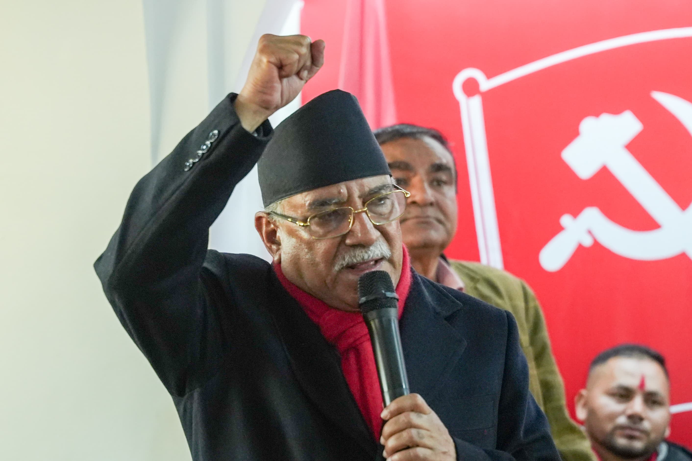 प्रचण्डको टिप्पणी : घण्टी बजाएर हुनेवाला केही छैन