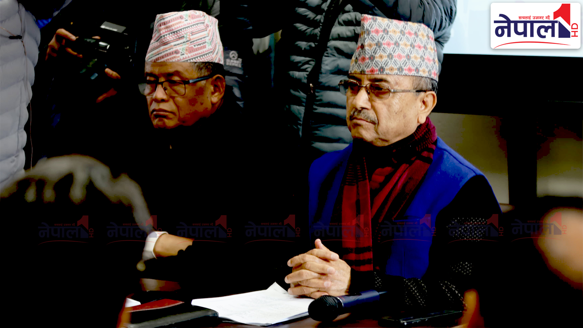 गगन–विश्वप्रकाशलाई निष्काशन गरेको निर्णय सुनाउँदै गर्दा भावुक बने खड्का