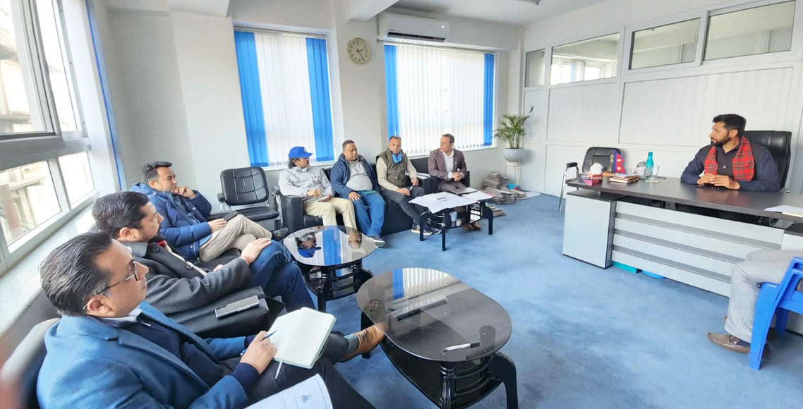 सभापतिको जिम्मेवारीमा फर्किएपछि पहिलो पटक सचिवालय बैठकमा रवि