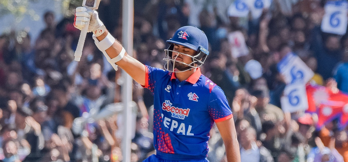 सातौ विकेटको रुपमा गुलशन ३ रनमा आउट