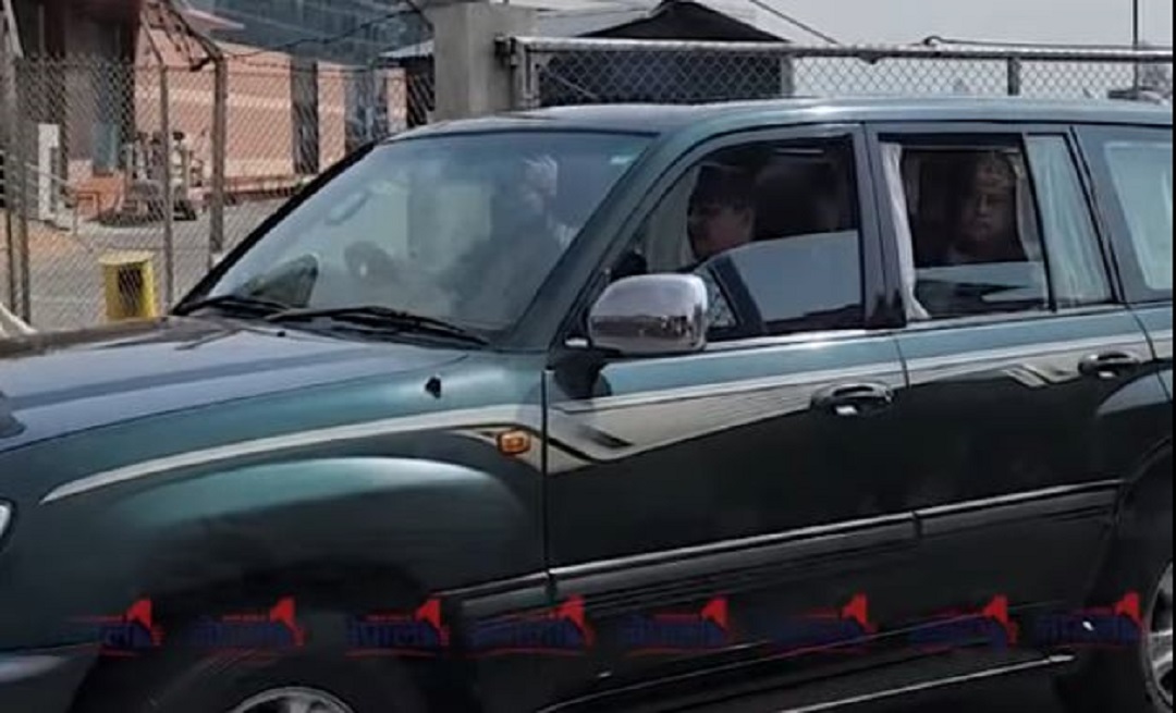 पूर्वराजा ज्ञानेन्द्र शाह काठमाडौं आइपुगे (भिडियो)