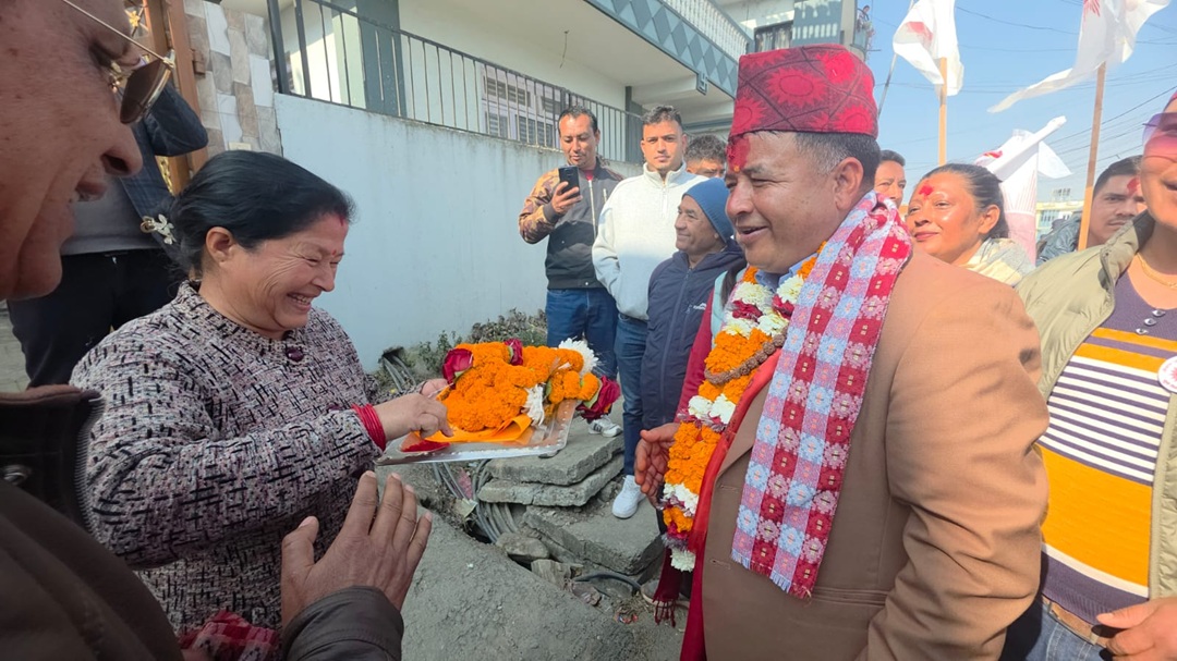 चुनावमा प्रत्येक मतदाताले देश जलाउने र देश बनाउनेलाई चिनौँ : एमाले सचिव महेश बस्नेत