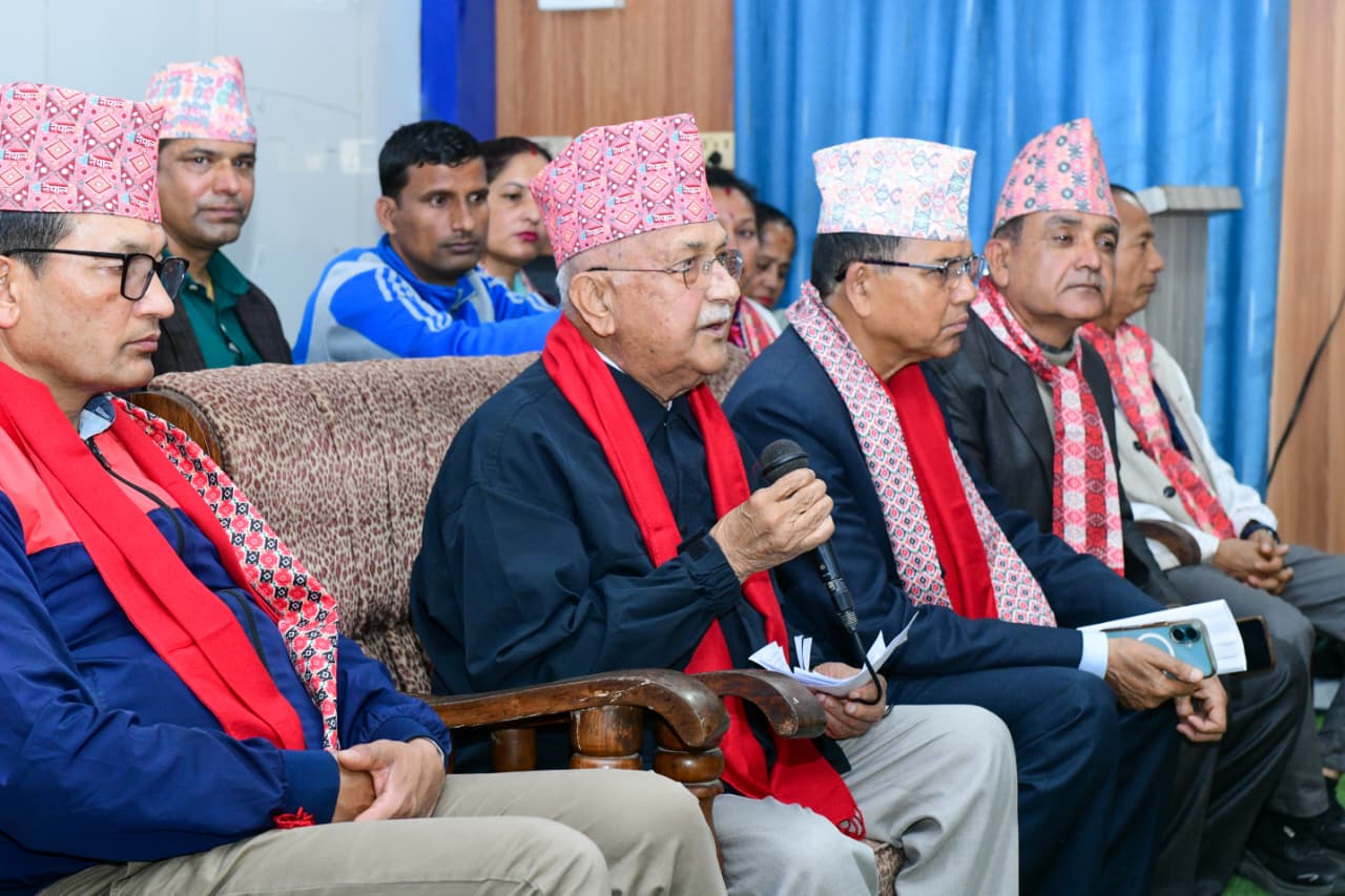 शिक्षकहरु नै चेतनाका संवाहक हुन्: अध्यक्ष ओली