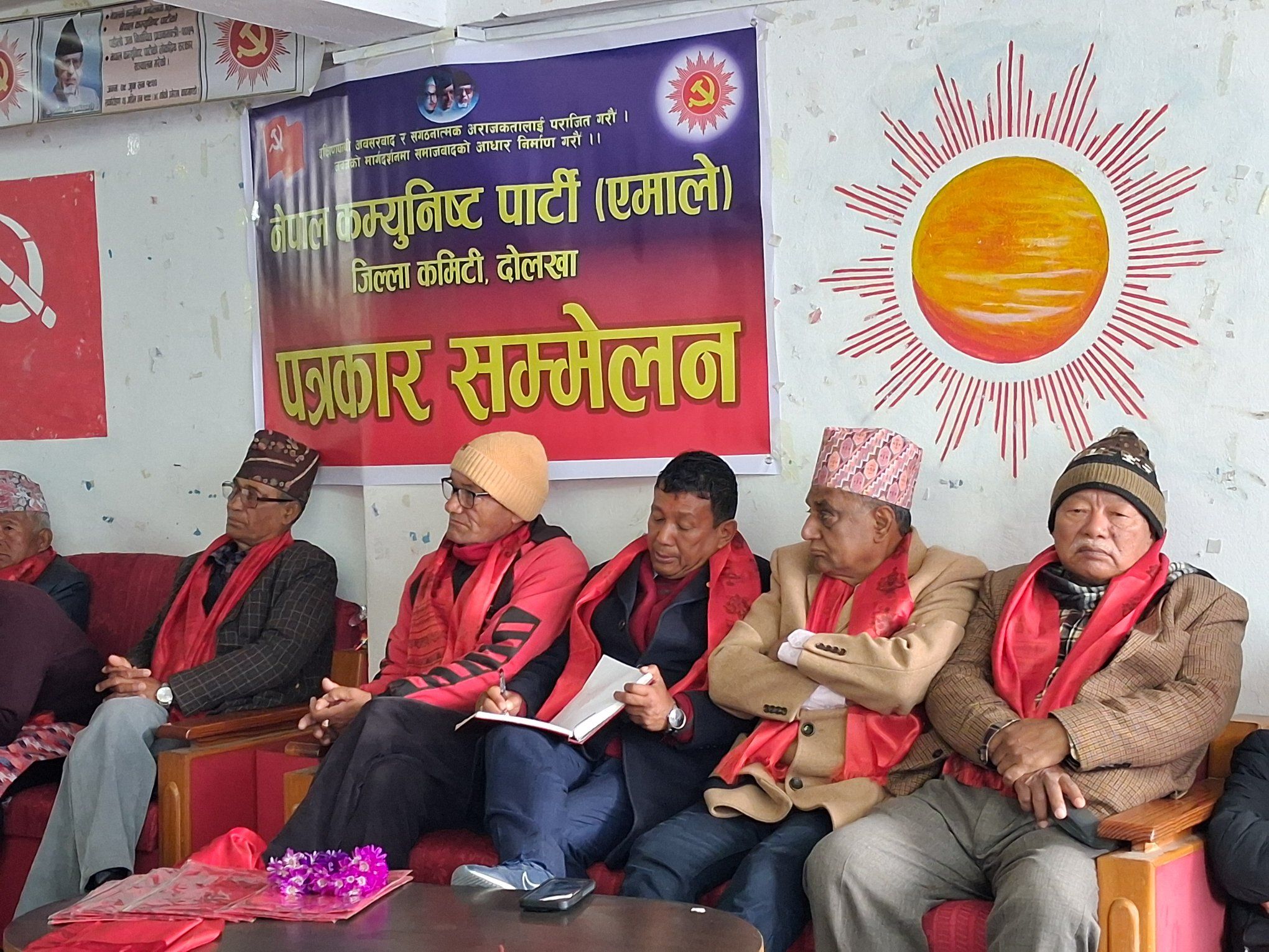 भण्डारीको पुनरागमनपछि दोलखामा एमाले उत्साही पार्वतलाई सहज