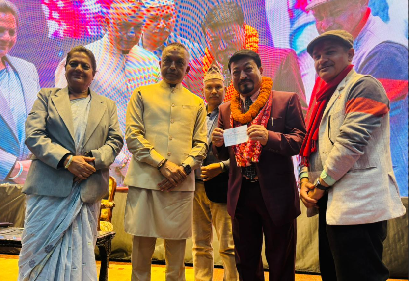 एमालेका पूर्वमन्त्री रामवीर मानन्धर कांग्रेसमा प्रवेश