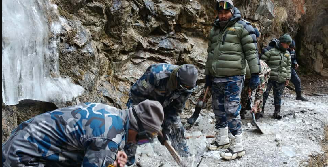 हिउँ पन्छाएर नार्पाभूमि जाने बाटो खुलाइयो