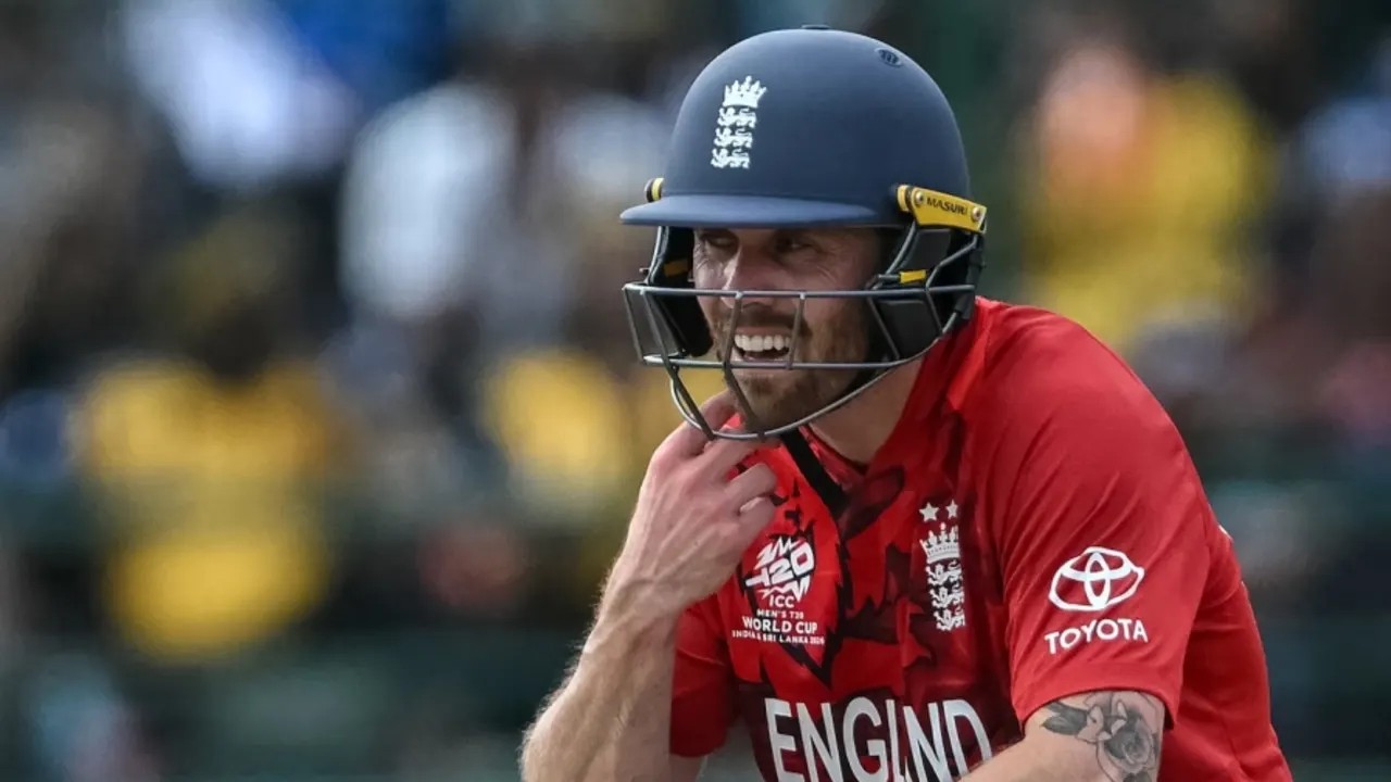 श्रीलंका ९५ रनमा अलआउट, सुपर ८मा ईंग्ल्याण्डको विजयी सुरूवात