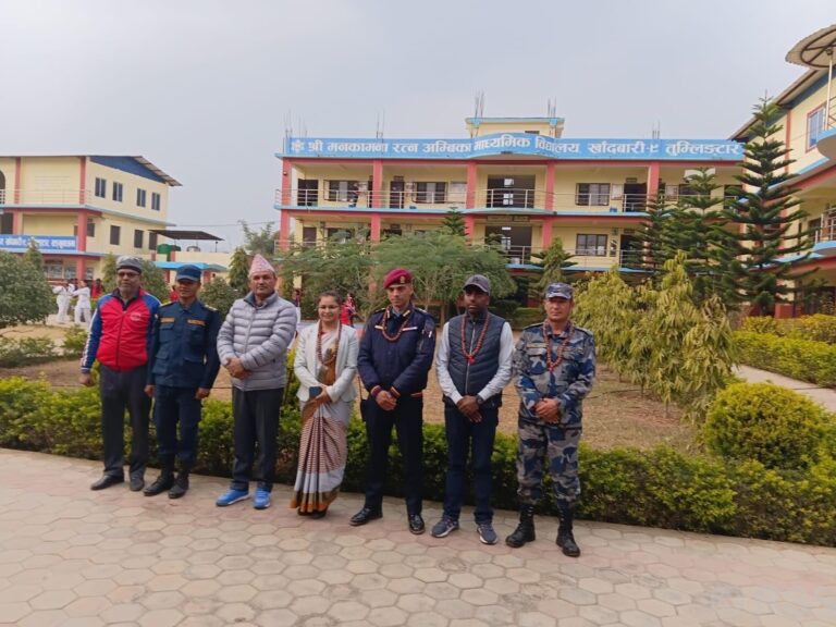 सङ्खुवासभामा निर्वाचन चहलपहल बढ्दो : प्रजिअ थपलियाद्वारा मतदानस्थल र मतदान केन्द्रको अनुगमन जारी