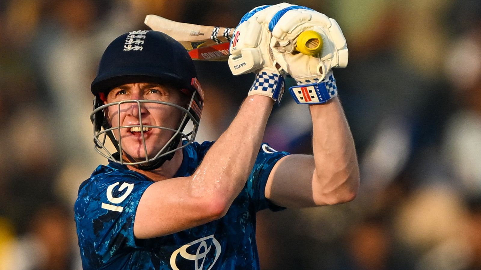 अर्धसतक बनाएर आउट भए इङ्ग्लिस कप्तान ब्रुक, नन्दनलाई दोस्रो सफलता