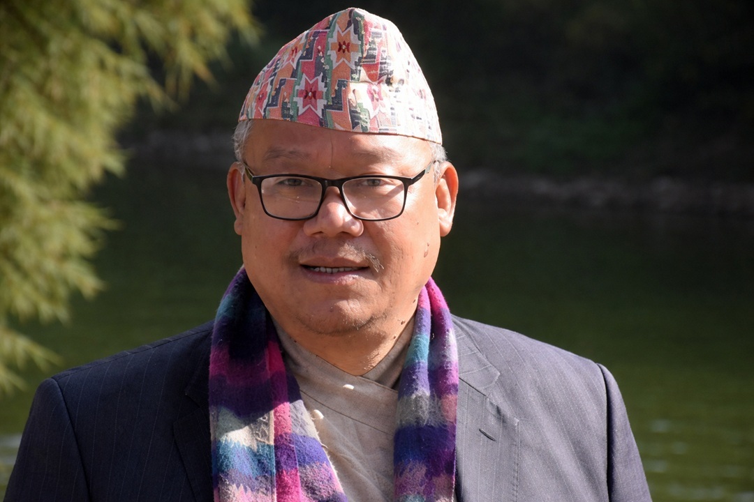 गगन थापाको रोजाइ आङ्देम्बे कि ससुरा केसी ?