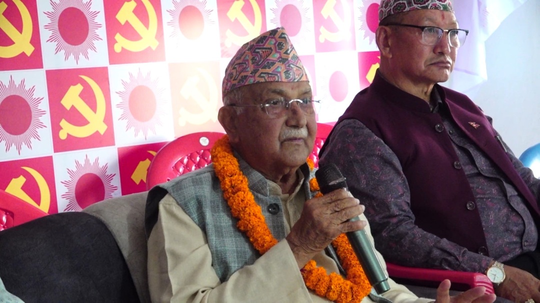 निर्वाचन देश जलाउने र बनाउने शक्तिहरूबीचको जनमत सङ्ग्रह : ओली