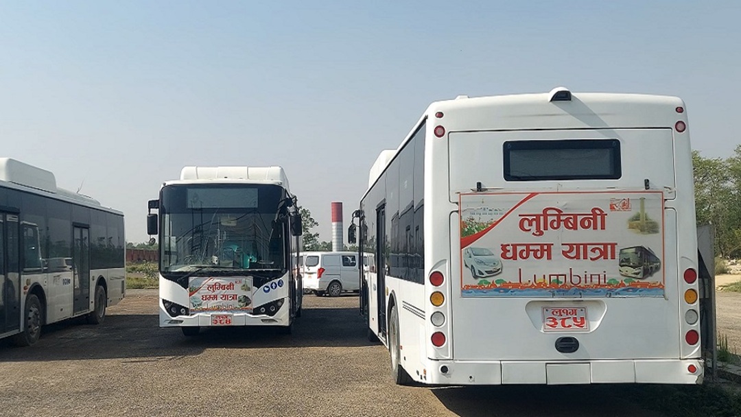 लुम्बिनीमा थन्किएका इभी बस सञ्चालन गर्न प्रधानमन्त्री कार्यालयको निर्देशन