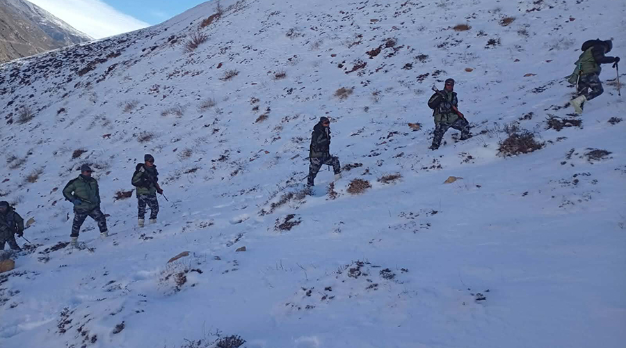 नारा लेकको हिउँ पन्छाएसँगै अवरुद्ध सडक सञ्चालनमा