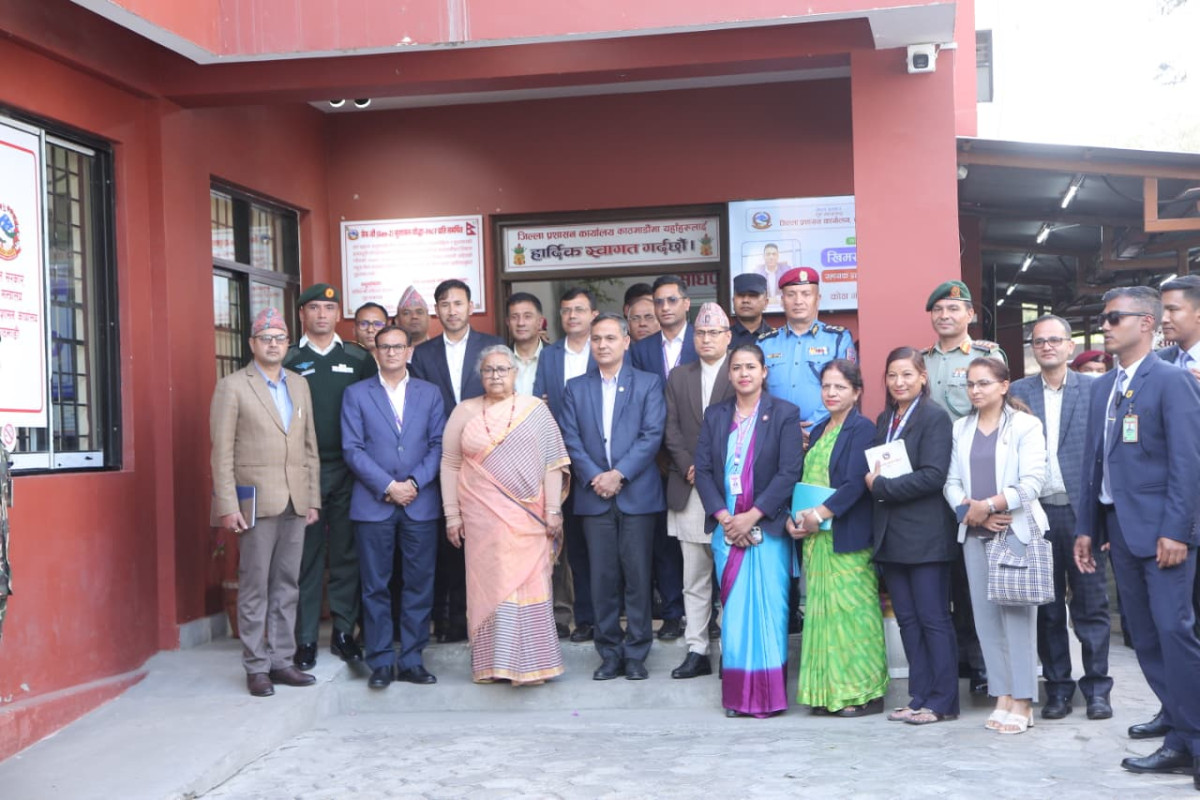 प्रधानमन्त्री र गृहमन्त्री सँगै निस्किए अनुगमनमा, बिचौलियालाई कडा कारबाहीको चेतावनी