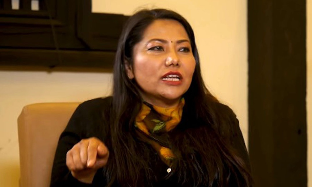 ओलीकाे पक्राउविरुद्ध कानुनी र राजनीतिक रुपमा लड्ने रामकुमारी झाँक्रीकाे घाेषणा