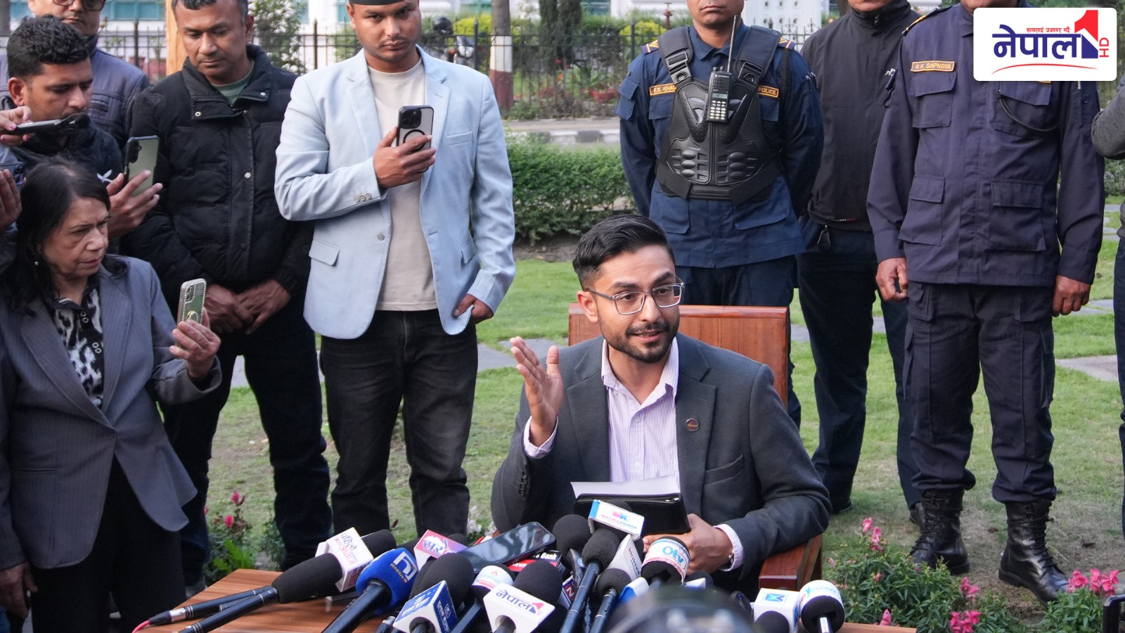 विवादपछि ब्रिजकोर्सको निर्णयमा स्पष्टिकरण दिँदै शिक्षामन्त्री पोखरेल(भिडियाे)