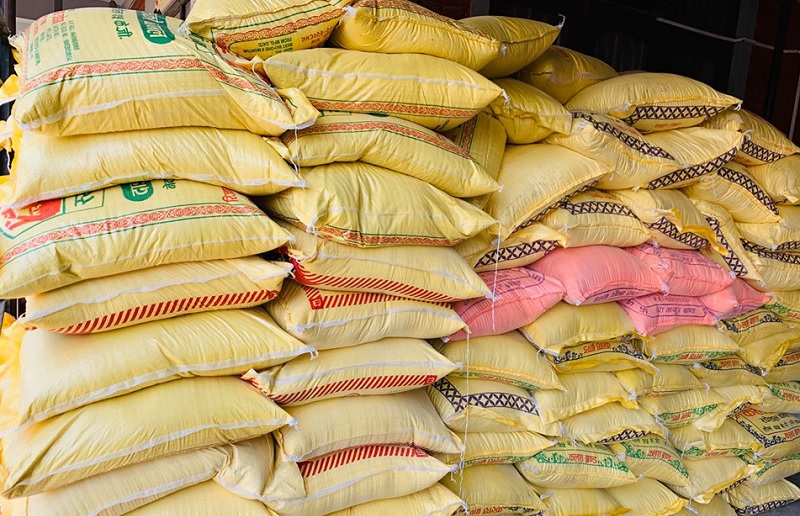 खाद्यको नेपालगन्जस्थित गोदाममा थन्कियो १९ हजार क्विन्टल चामल