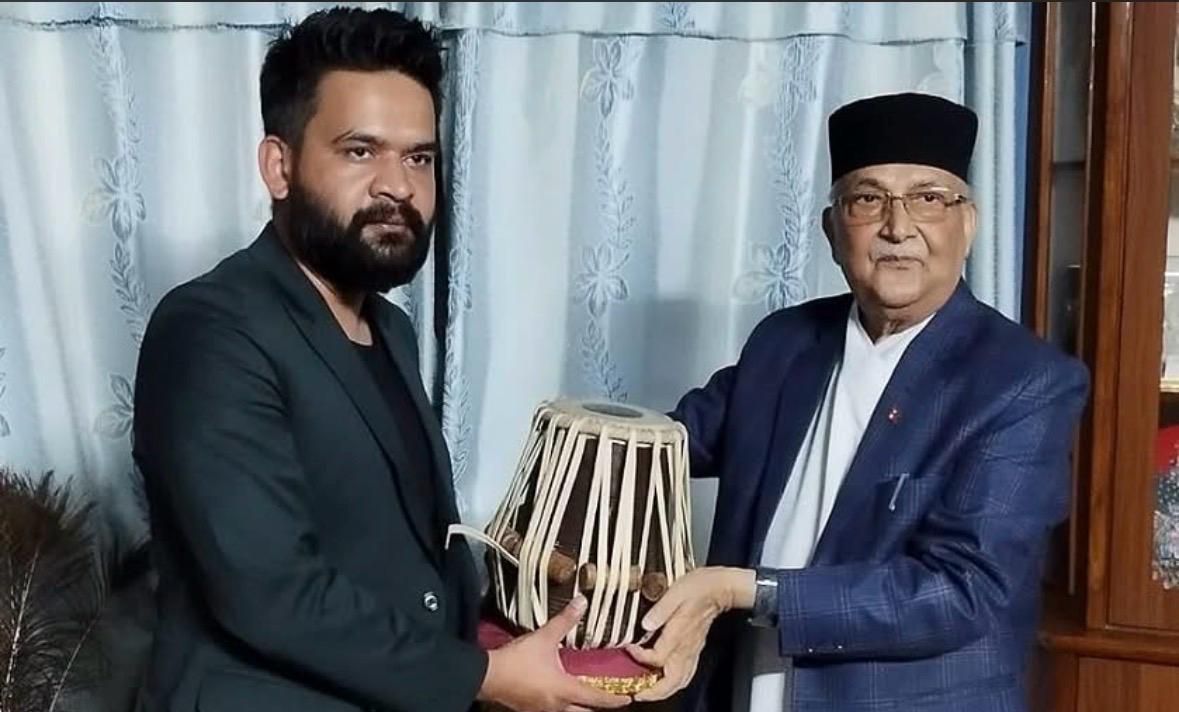 ओलीले बालेनलाई दिए बिजयको शुभकामना