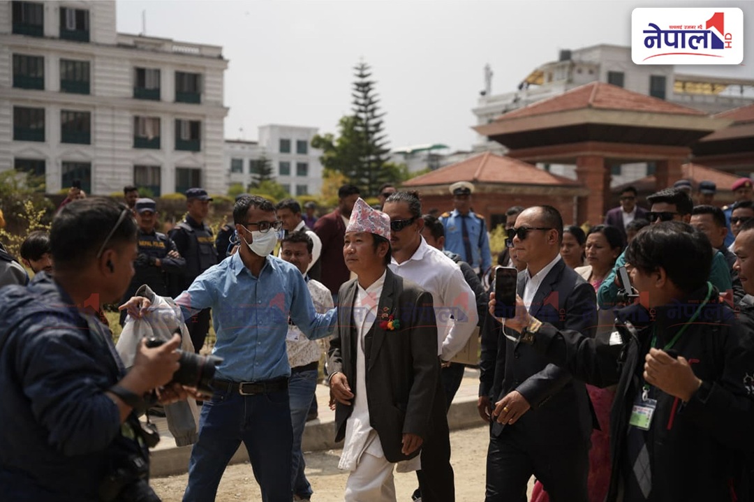 सपथ ग्रहण गरे नवनिर्वाचित सांसदहरुले