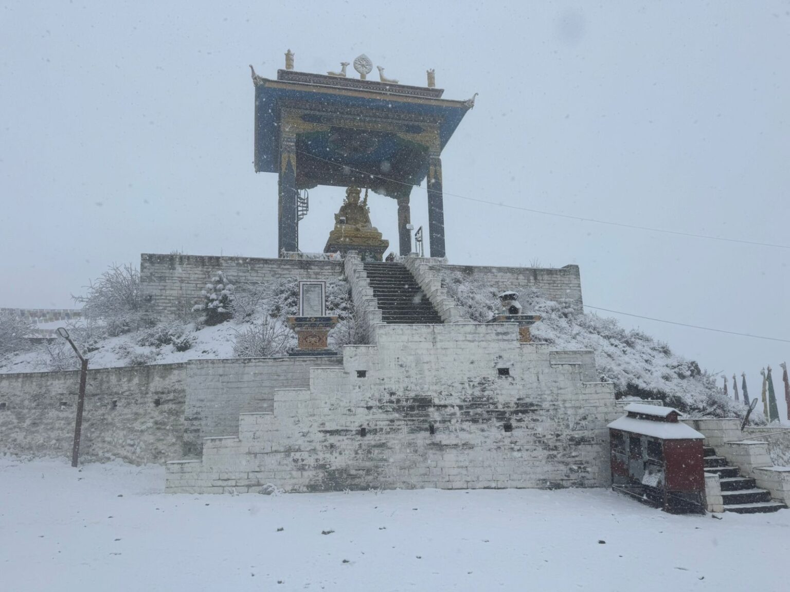 मुस्ताङस्थित वारागुङ मुक्तिक्षेत्रमा छैटौँ पटक भारी हिमपात