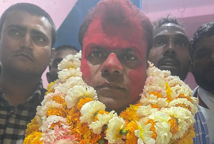 धनुषा ४ : कांग्रेसका महेन्द्र यादवलाई हराउँदै रास्वपाको महतो विजयी