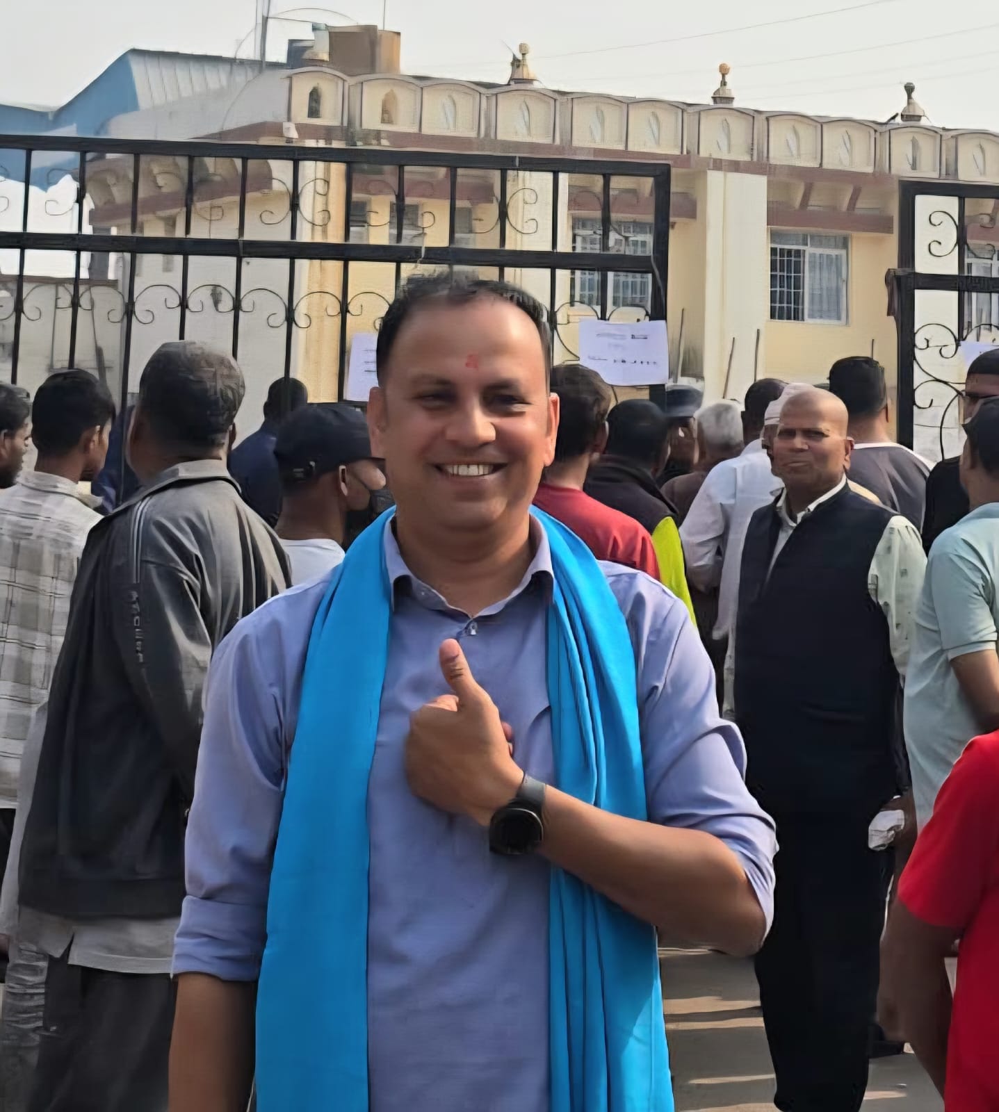 रास्वपा उम्मेदवार मनिष झाले जनकपुरधाममा गरे मतदान