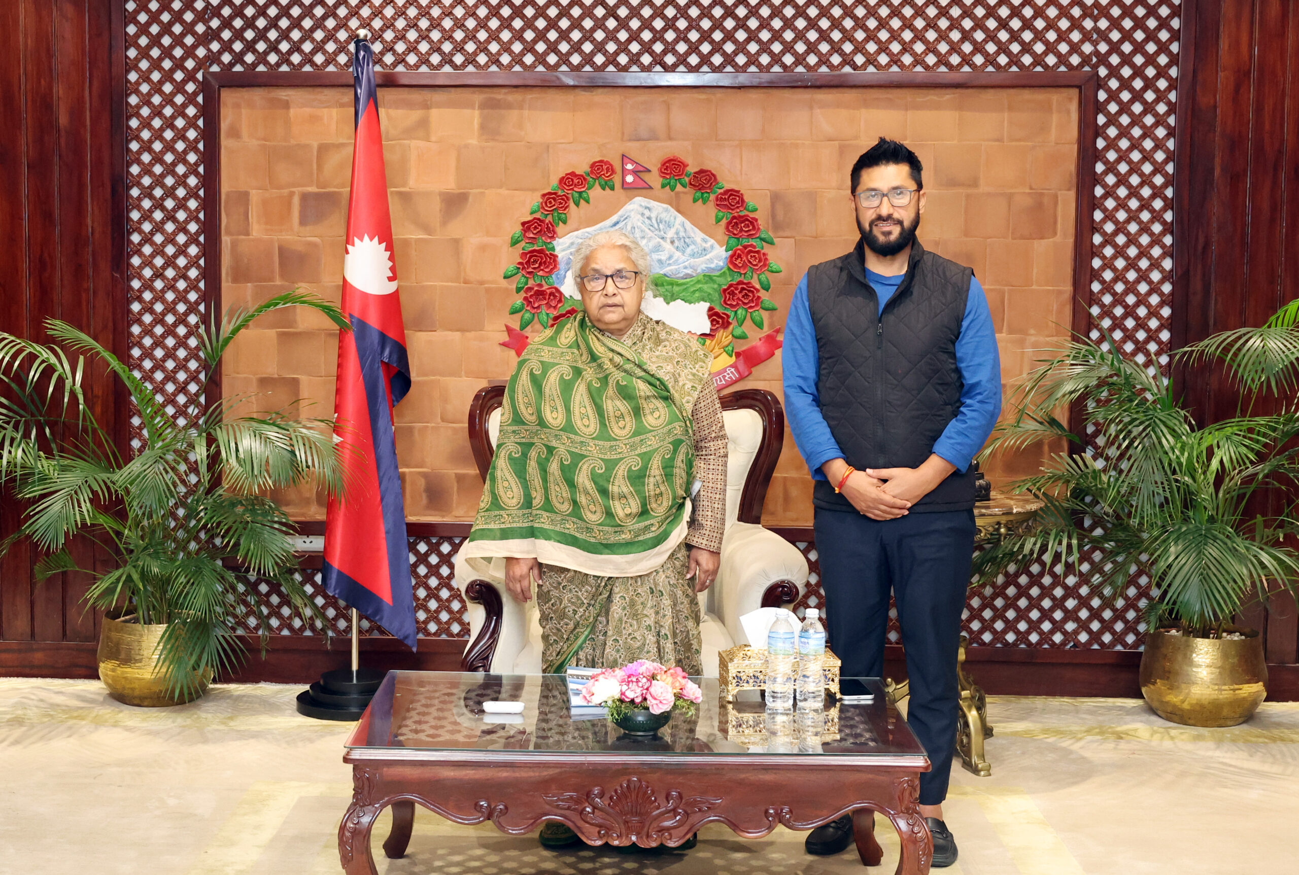 रास्वपाका सभापति रवि लामिछाने र प्रधानमन्त्री सुशीला कार्कीबीच बालुवाटारमा भेटवार्ता