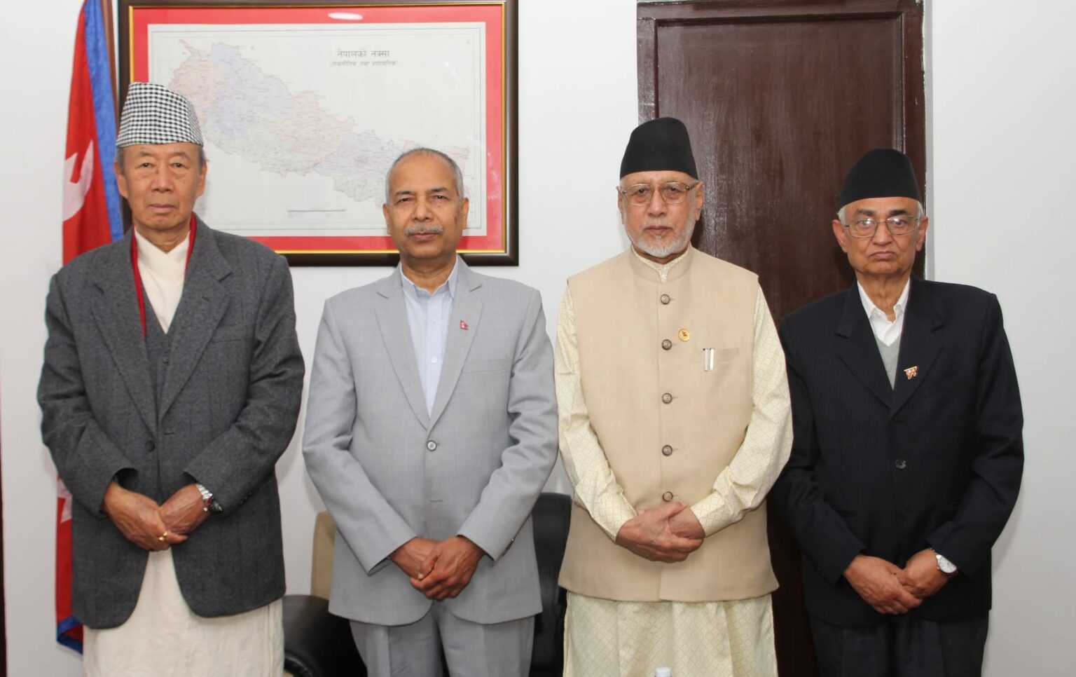 उपराष्ट्रपति यादवसँग प्रदेश प्रमुखहरूको सामूहिक भेट