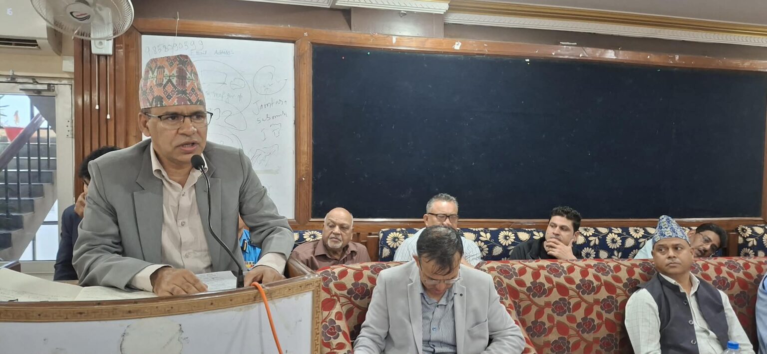 गरिबी र बेरोजगारीका कारण चोरी पैठारी : अर्थसचिव उपाध्याय