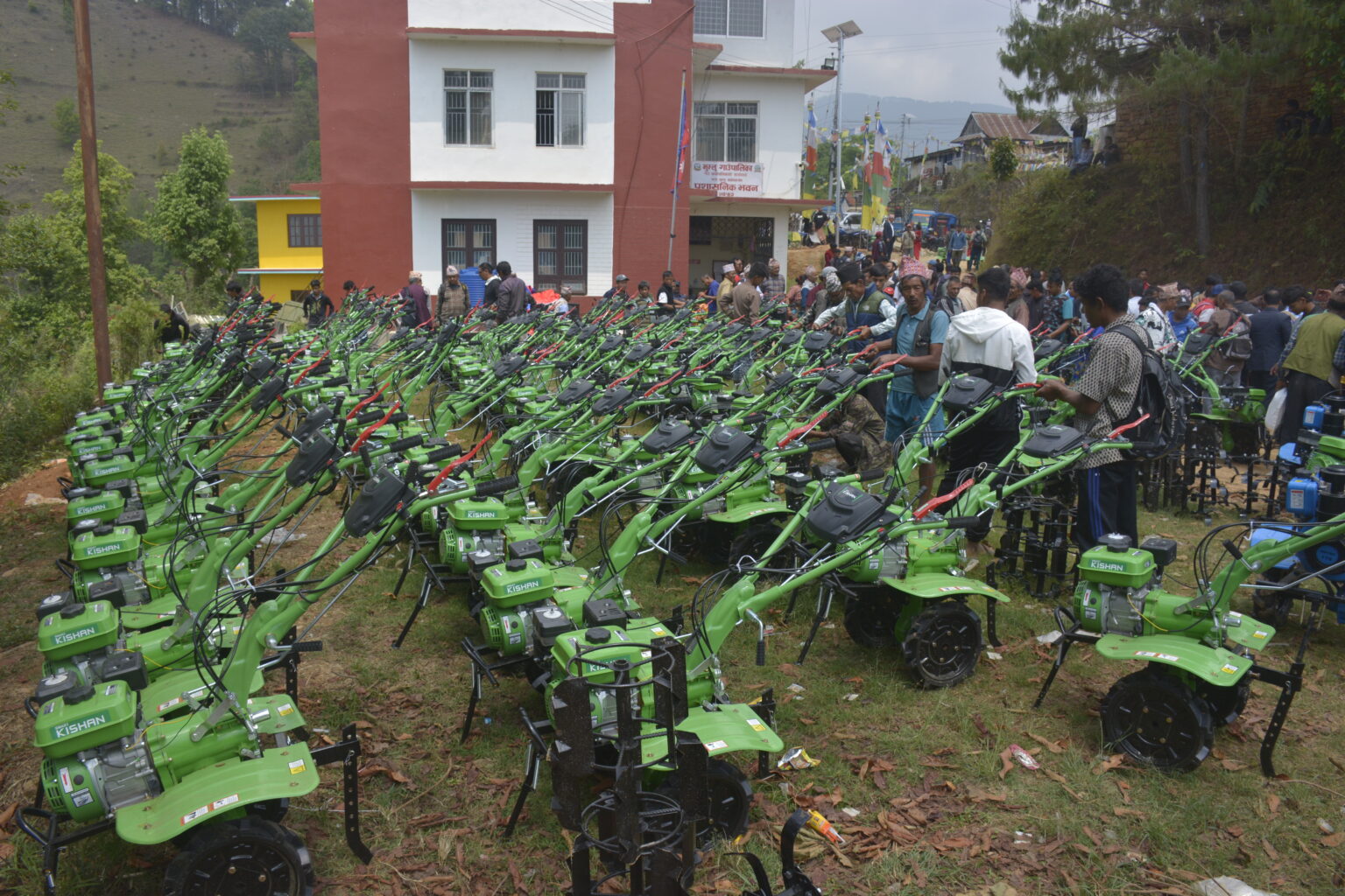 भुम्लुका २३५ किसानलाई अनुदानमा मिनीटिलर