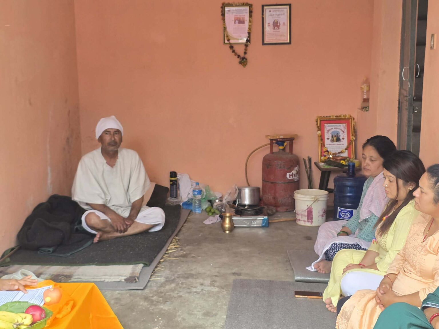 फर्किएनन् तीन सन्तान, मृत्यु दर्ताको प्रमाणपत्र माग्दै परिवार